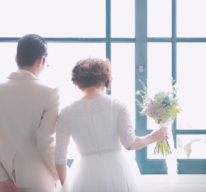 <span>「グッゲンハイム」wedding movie</span><i>→</i>